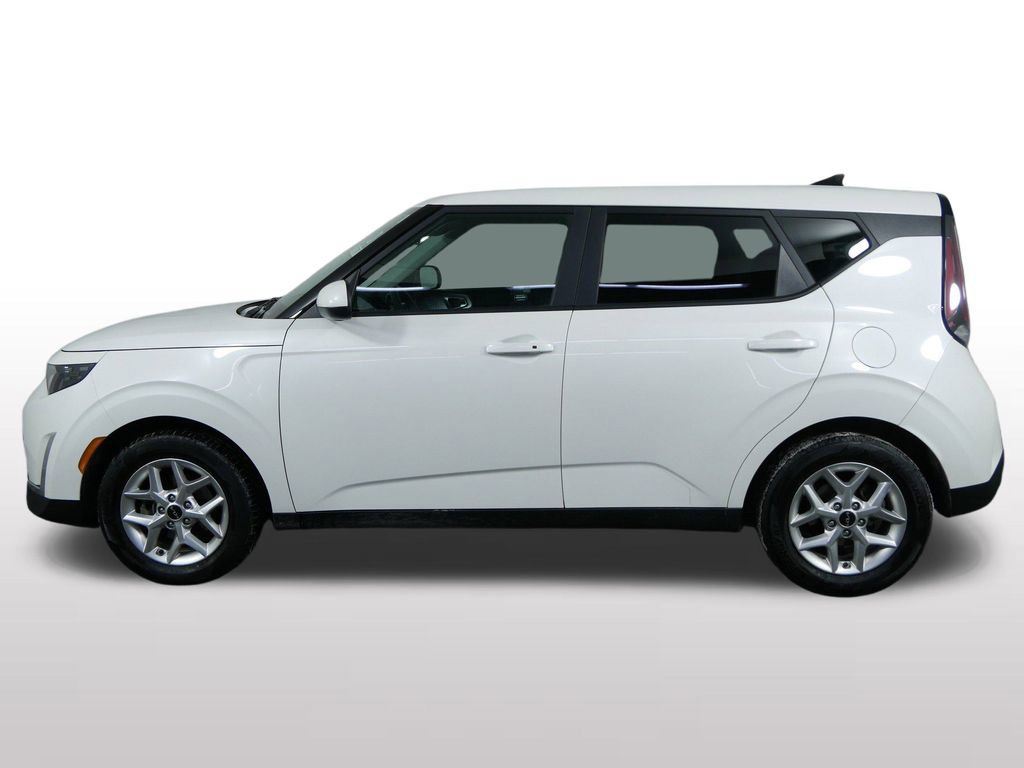Certified 2023 Kia Soul S image 6