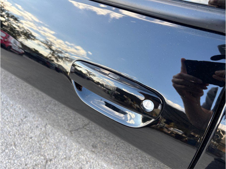 Used 2015 Dodge Challenger SRT Hellcat image 17