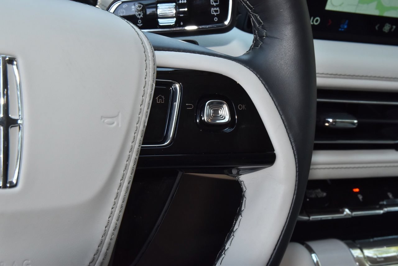 Certified 2026 Lincoln Aviator Reserve AWD/4WD image 27