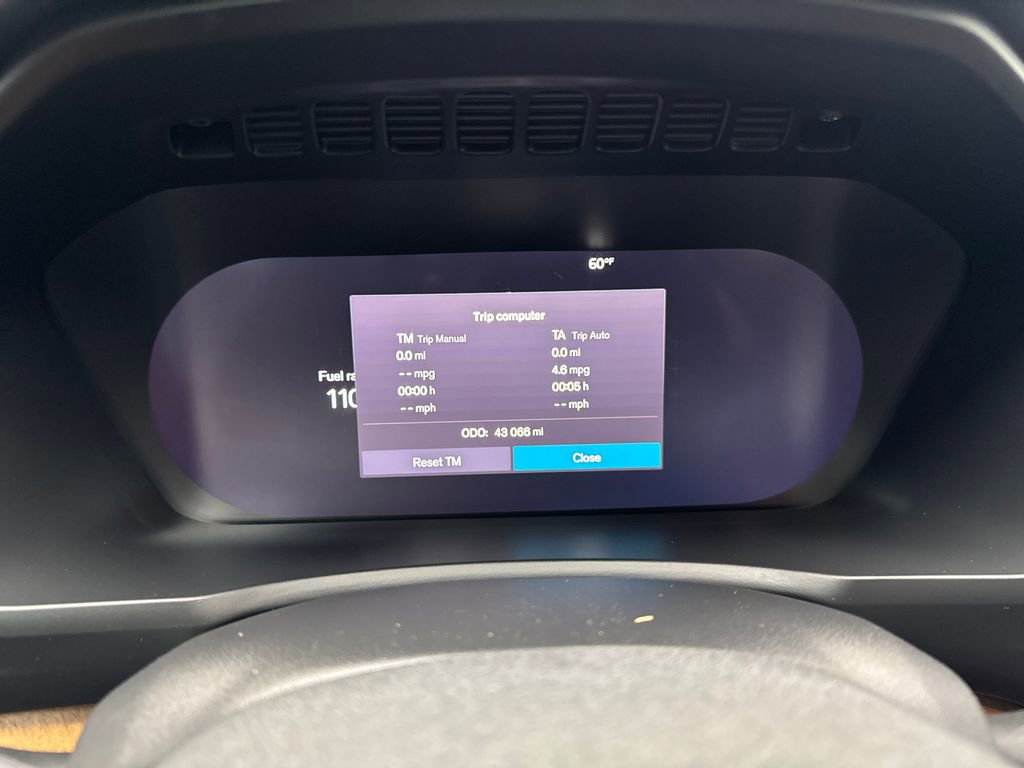 Used 2023 Volvo XC90 B6 Plus image 64