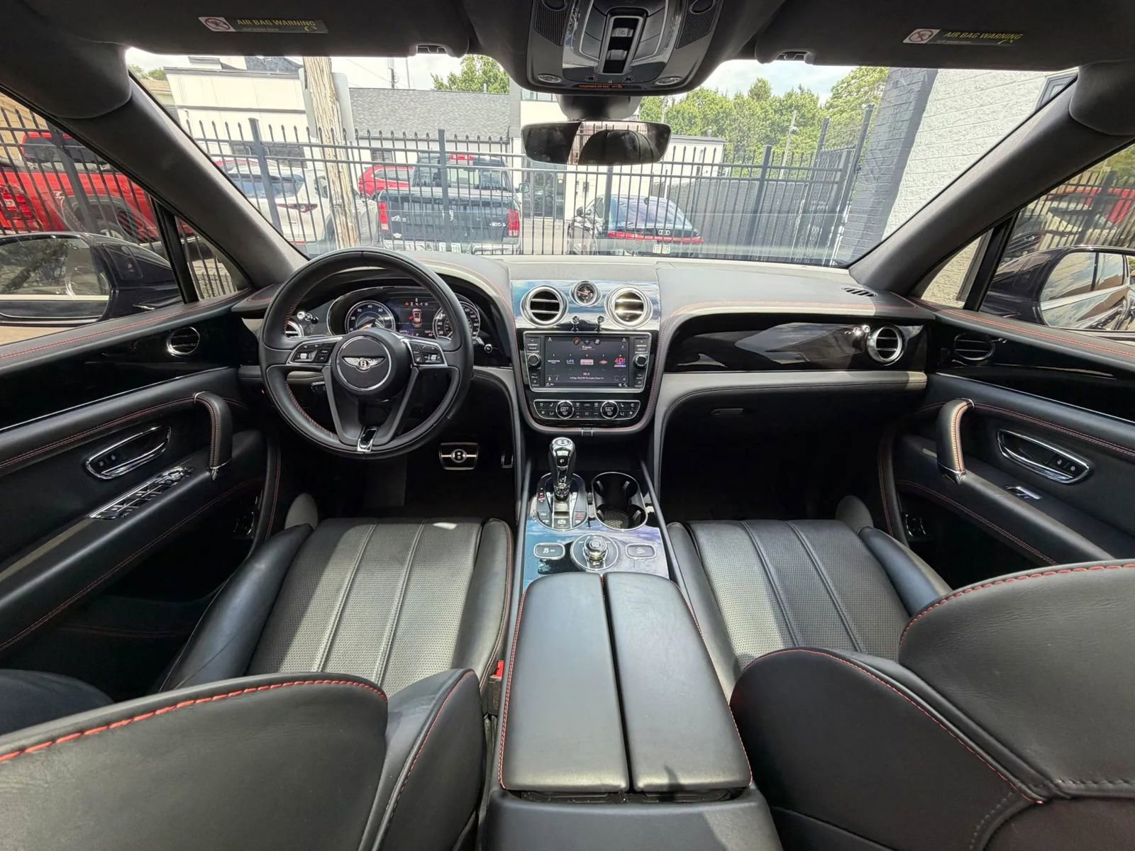 Used 2020 Bentley Bentayga AWD/4WD image 44