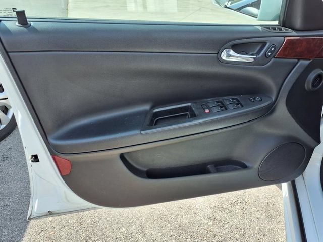 Used 2012 Chevrolet Impala Police FWD image 12