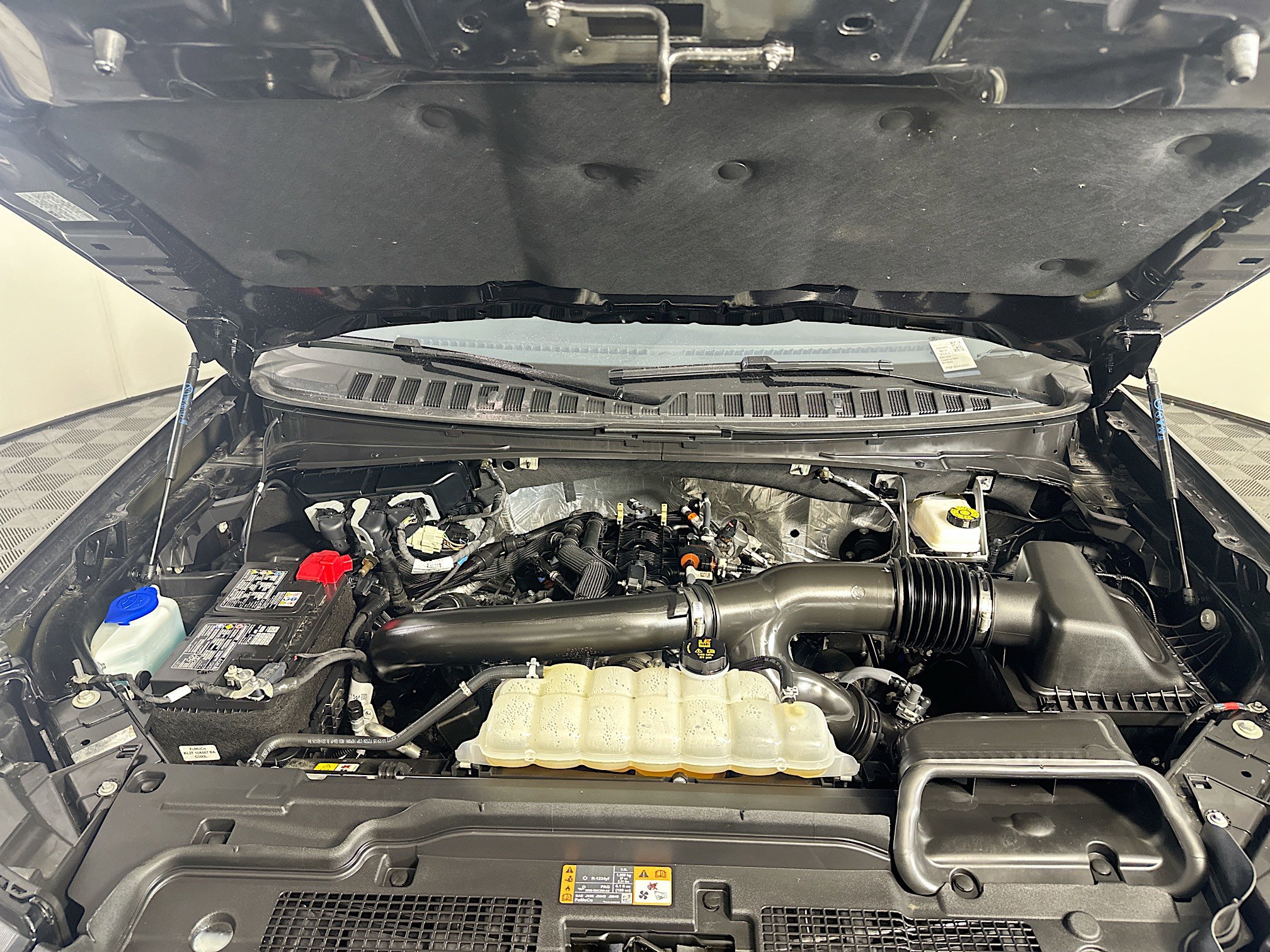 Used 2025 Ford Expedition Max Active AWD/4WD image 37