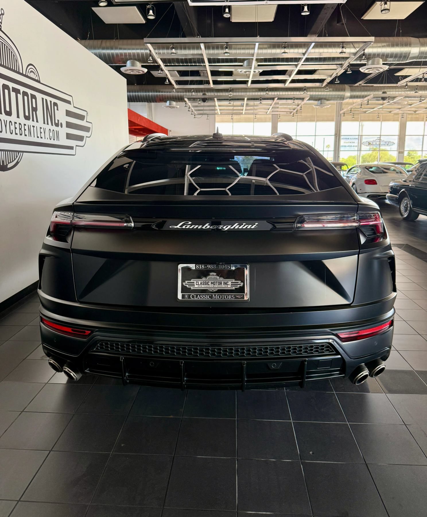Used 2021 Lamborghini Urus AWD/4WD image 6