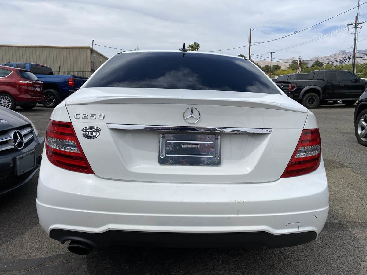 Used 2013 Mercedes-Benz C 250 Luxury image 10