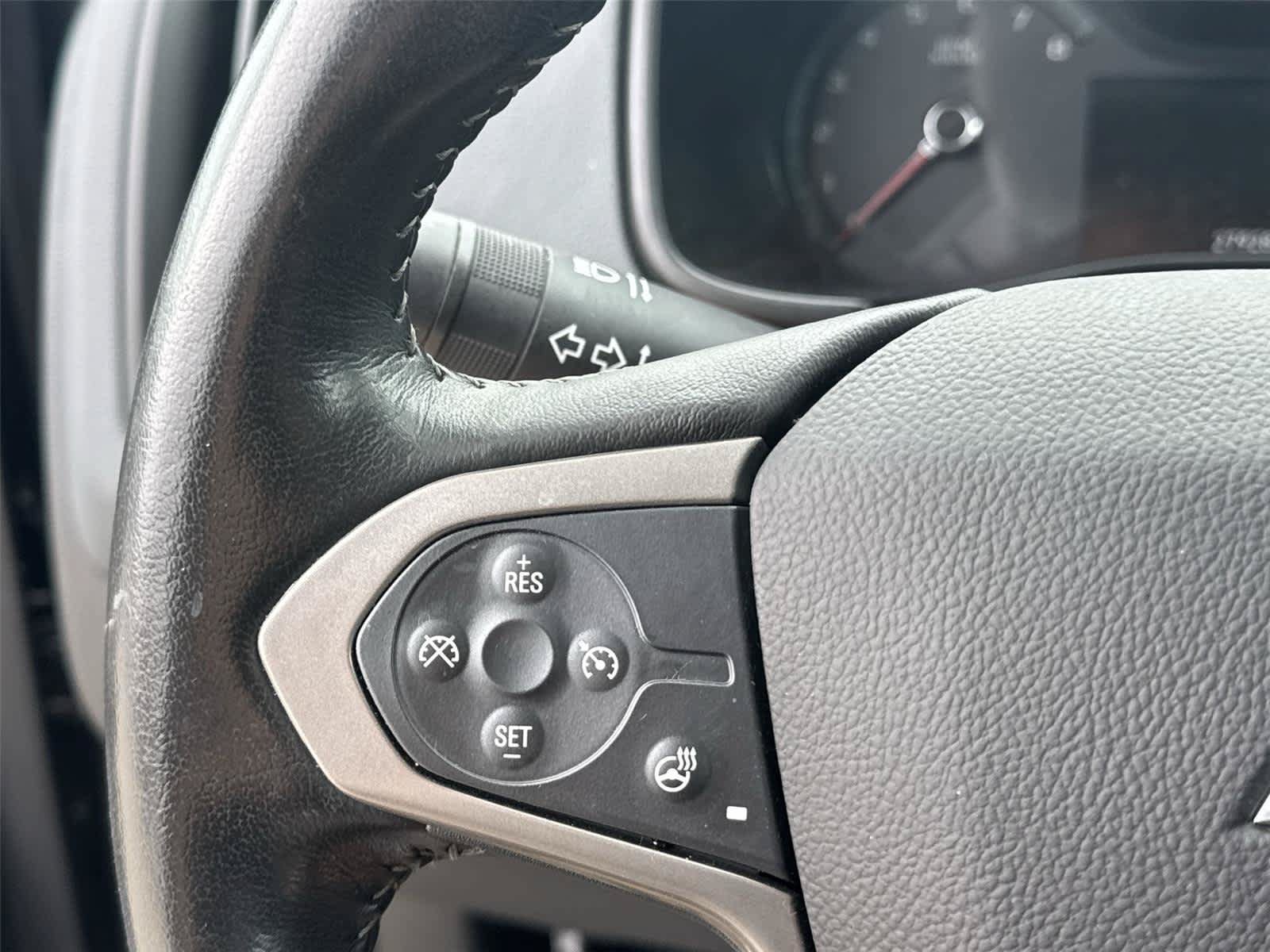 Used 2022 Chevrolet Colorado Z71 AWD/4WD image 19