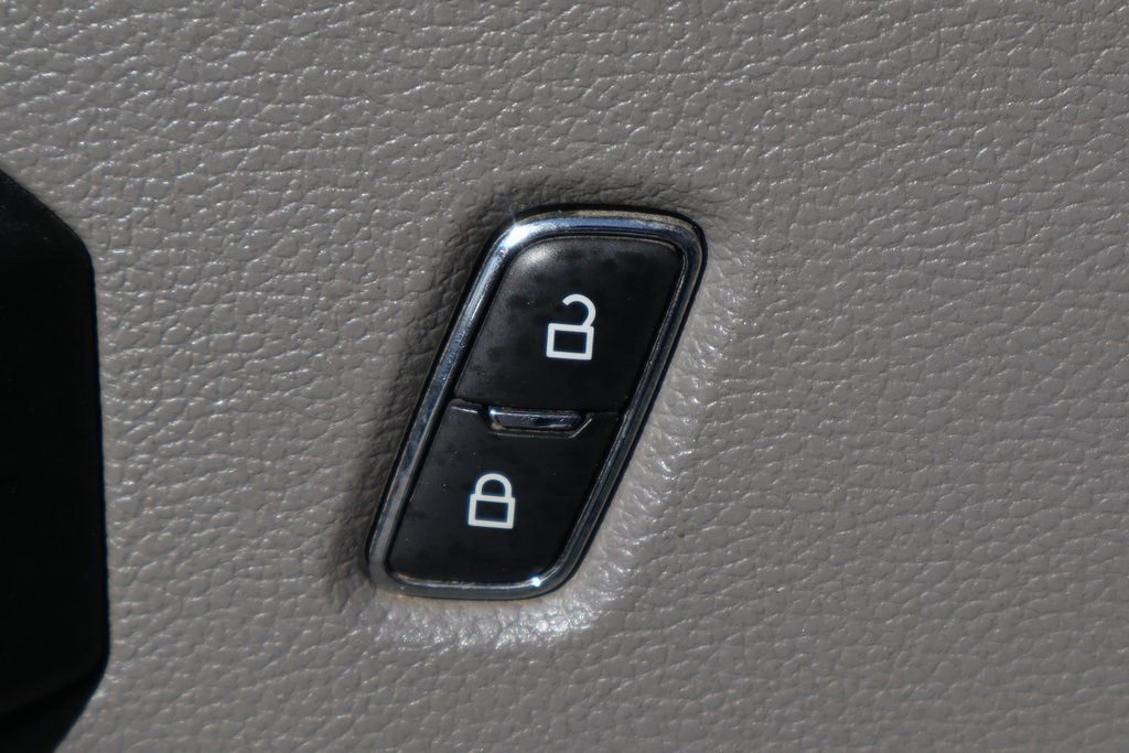 Used 2019 Ford F550 2WD Regular Cab Super Duty image 20