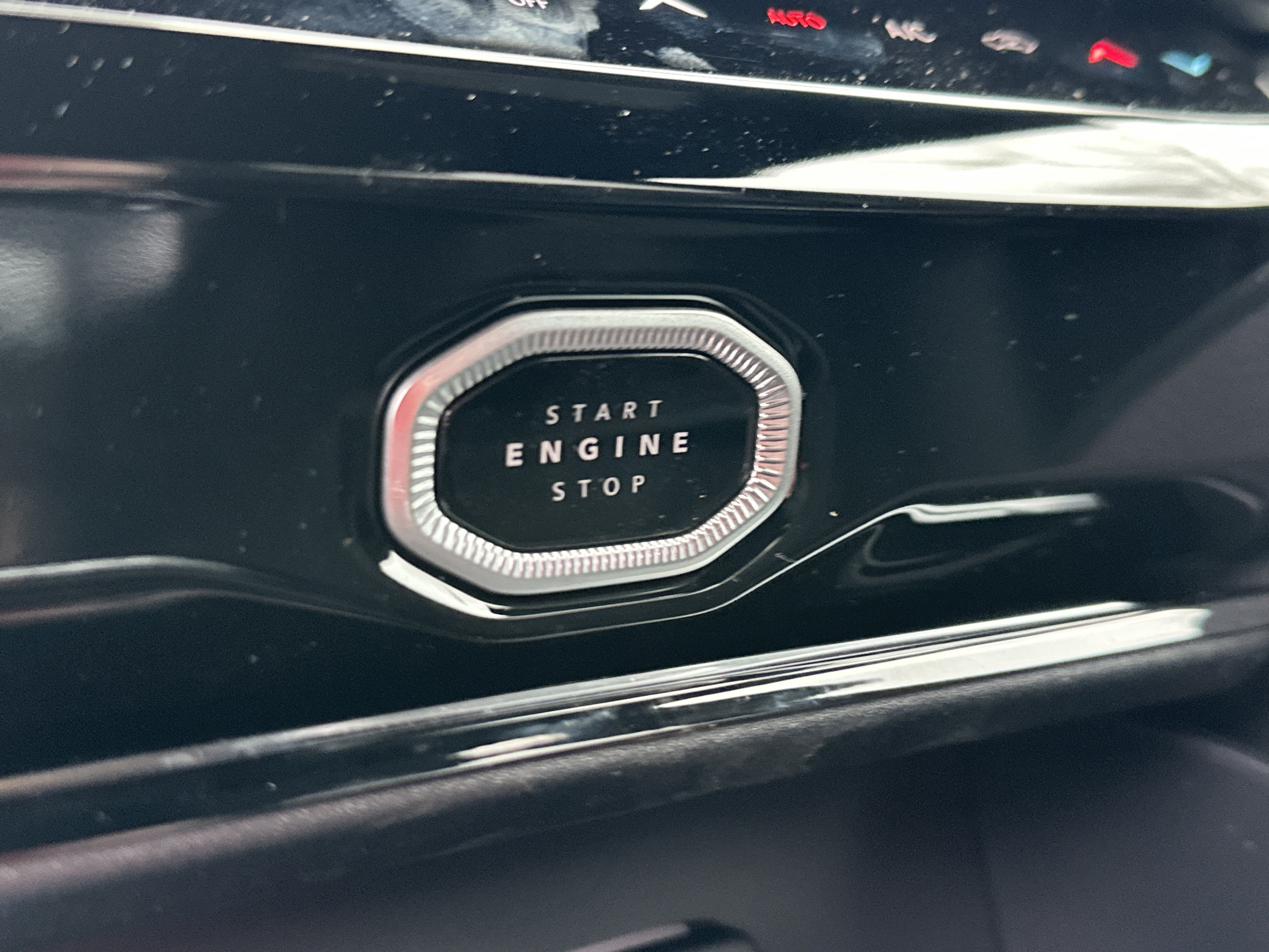 New 2026 Jeep Grand Cherokee Altitude AWD/4WD image 6