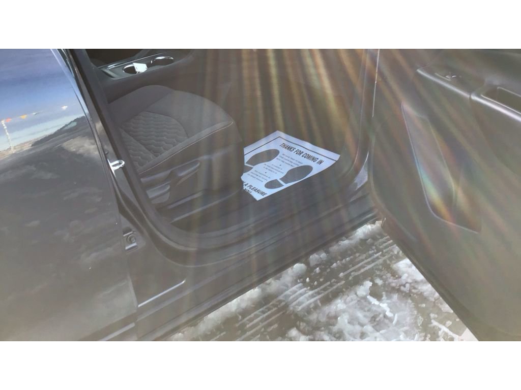 Used 2021 Chevrolet Equinox LT image 20