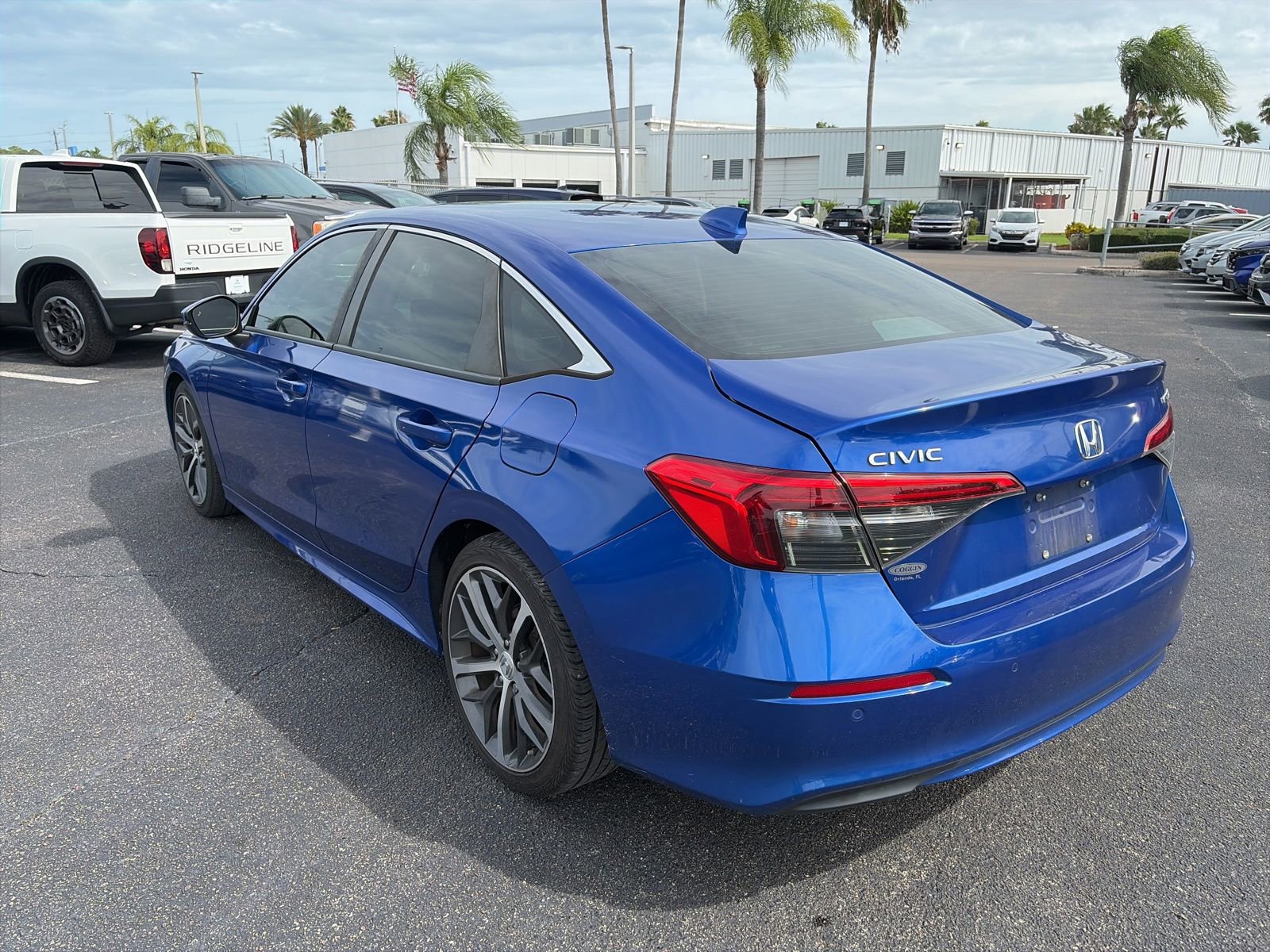Used 2022 Honda Civic Touring image 5