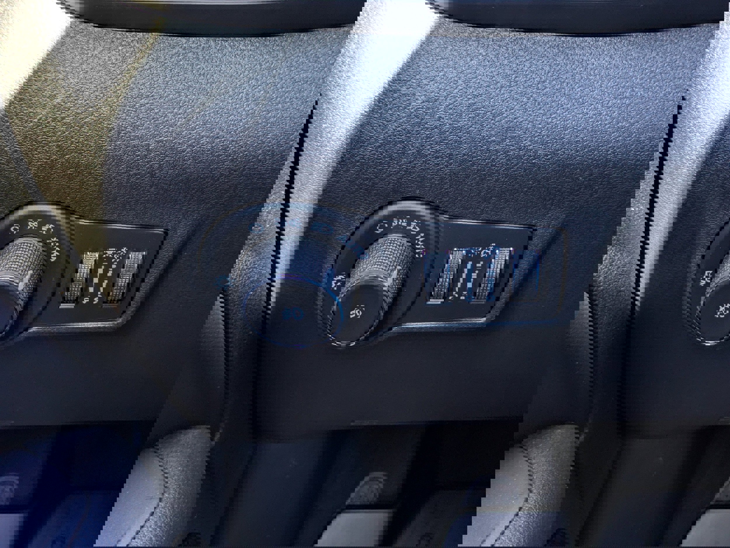 New 2026 Jeep Compass Latitude image 25