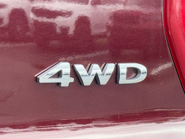 Used 2018 Ford Explorer XLT w/ Equipment Group 202A AWD/4WD image 2