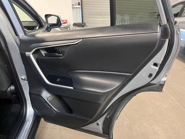 Used 2021 Toyota RAV4 LE image 15