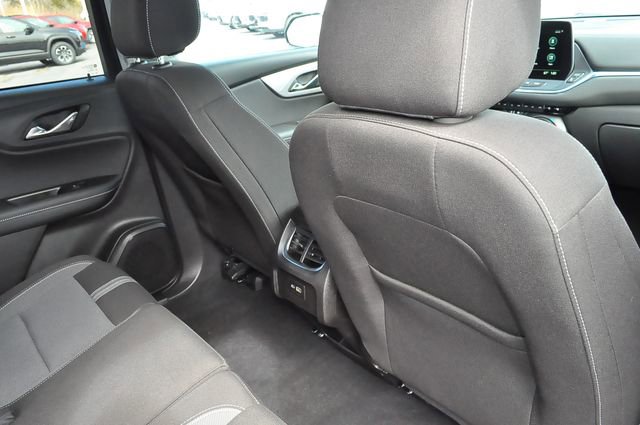 Used 2025 Chevrolet Blazer LT w/ Convenience Package image 26