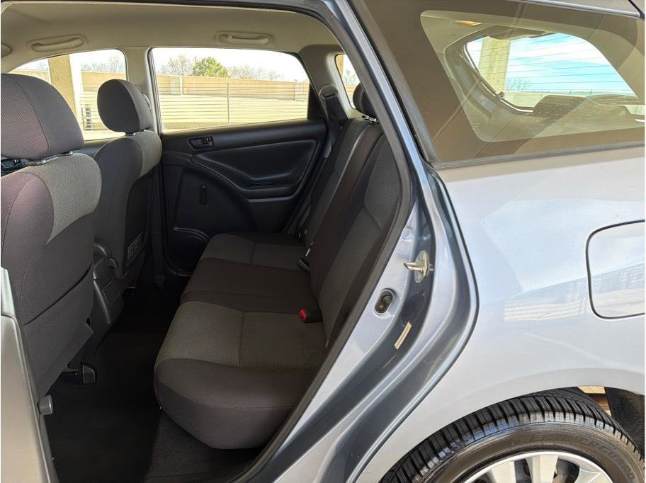 Used 2003 Toyota Matrix image 11
