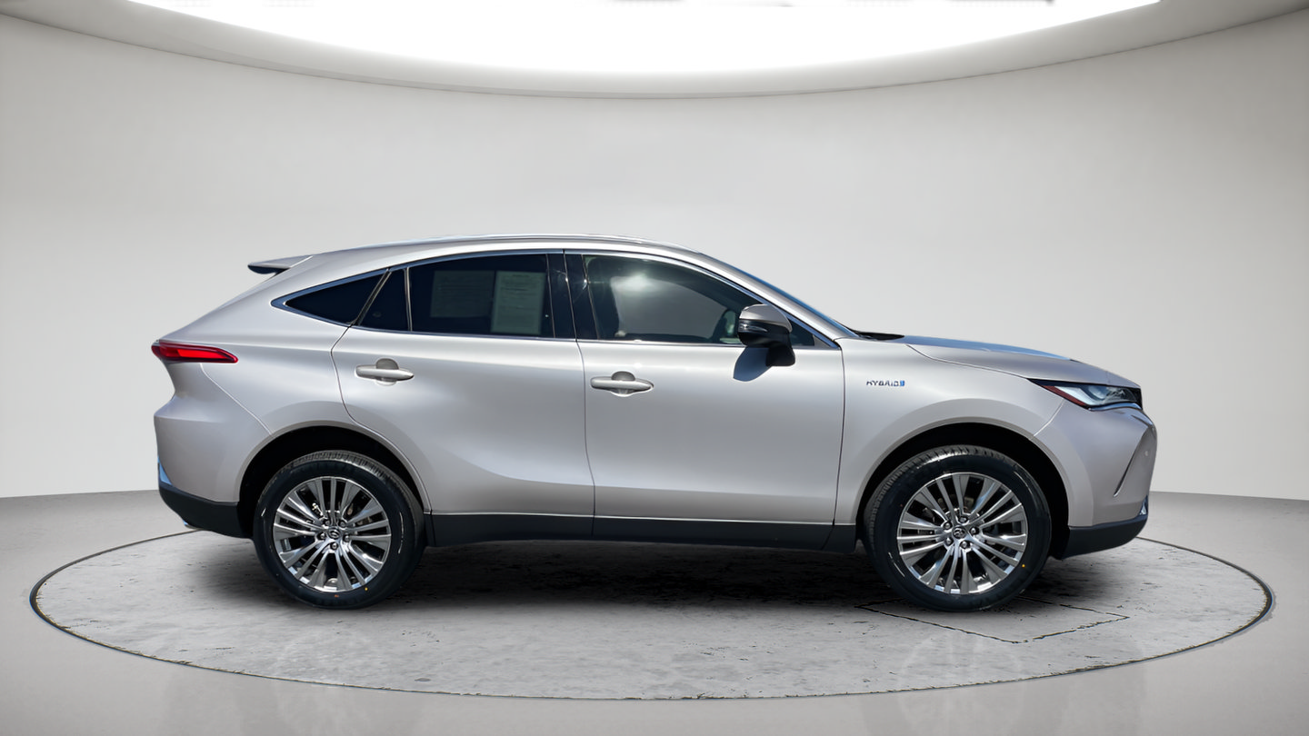 Certified 2021 Toyota Venza XLE w/ Softex Package AWD/4WD image 2