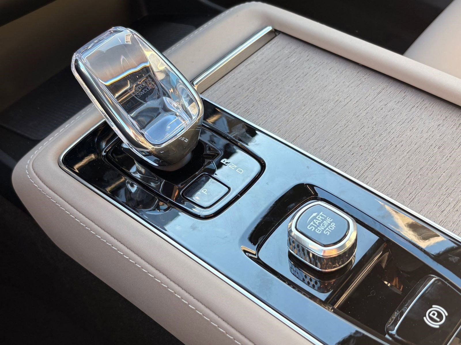 New 2026 Volvo XC90 B6 Plus w/ Protection Package image 12