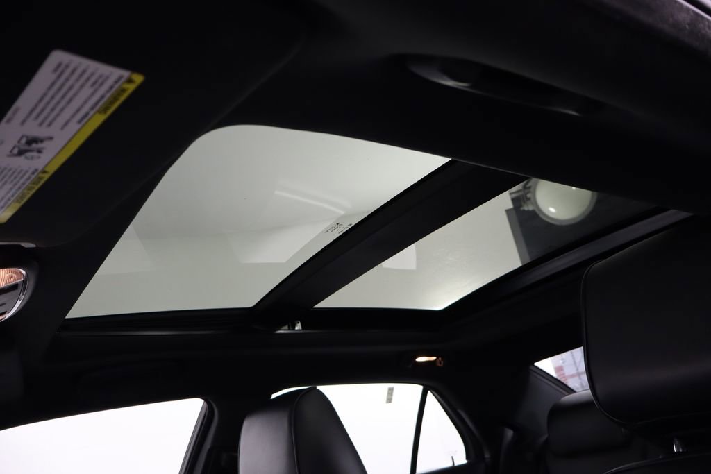 Used 2011 Chrysler 300 C RWD image 37