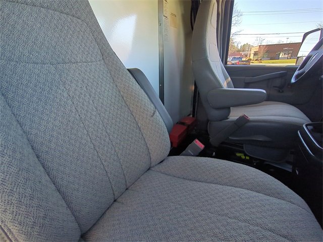 Used 2022 Chevrolet Express 3500 w/ Power Convenience Package image 34