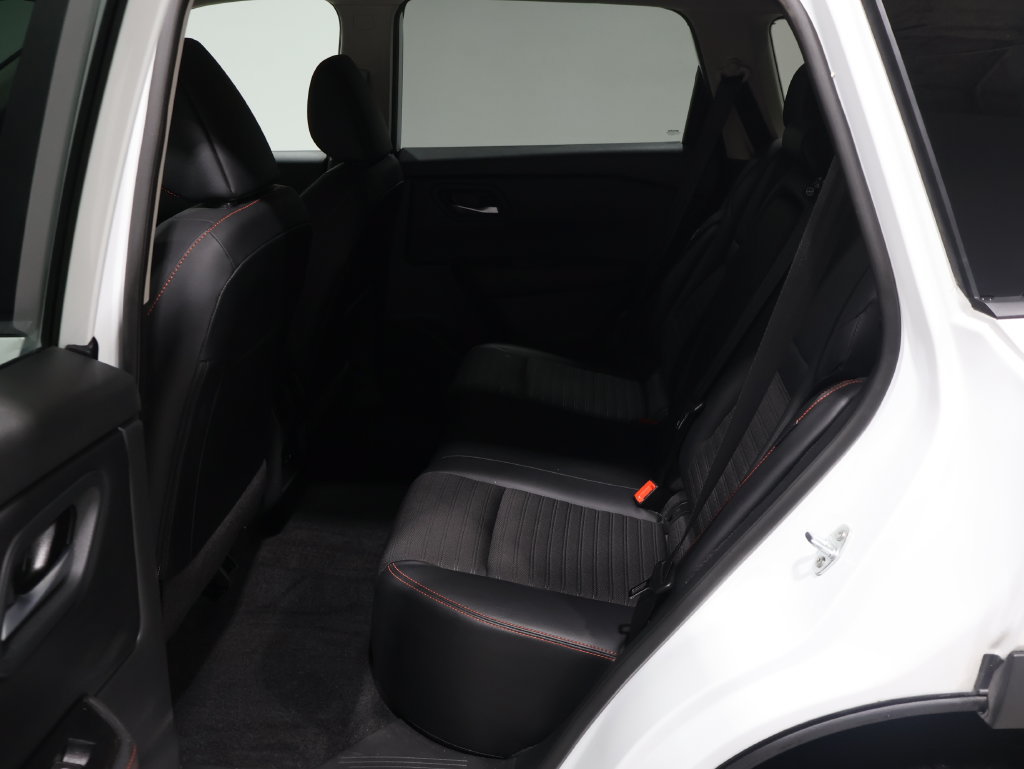 Used 2025 Nissan Rogue SV AWD/4WD image 19