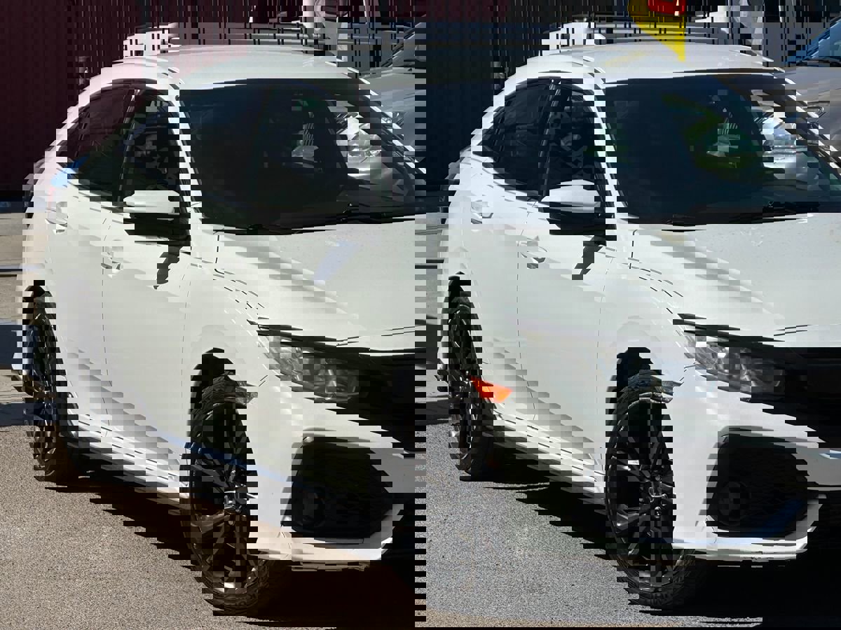 Used 2018 Honda Civic Sport image 2