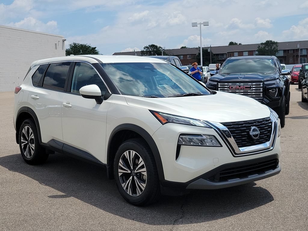Used 2023 Nissan Rogue SV AWD/4WD image 32