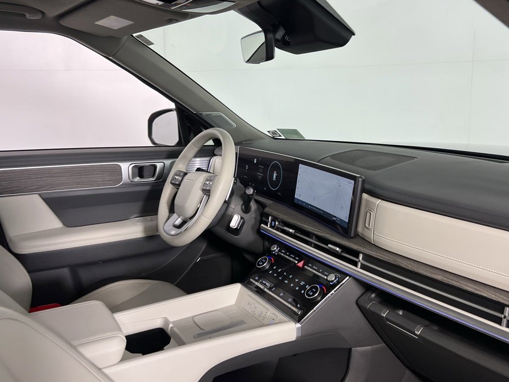 Used 2024 Hyundai Santa Fe Limited image 37