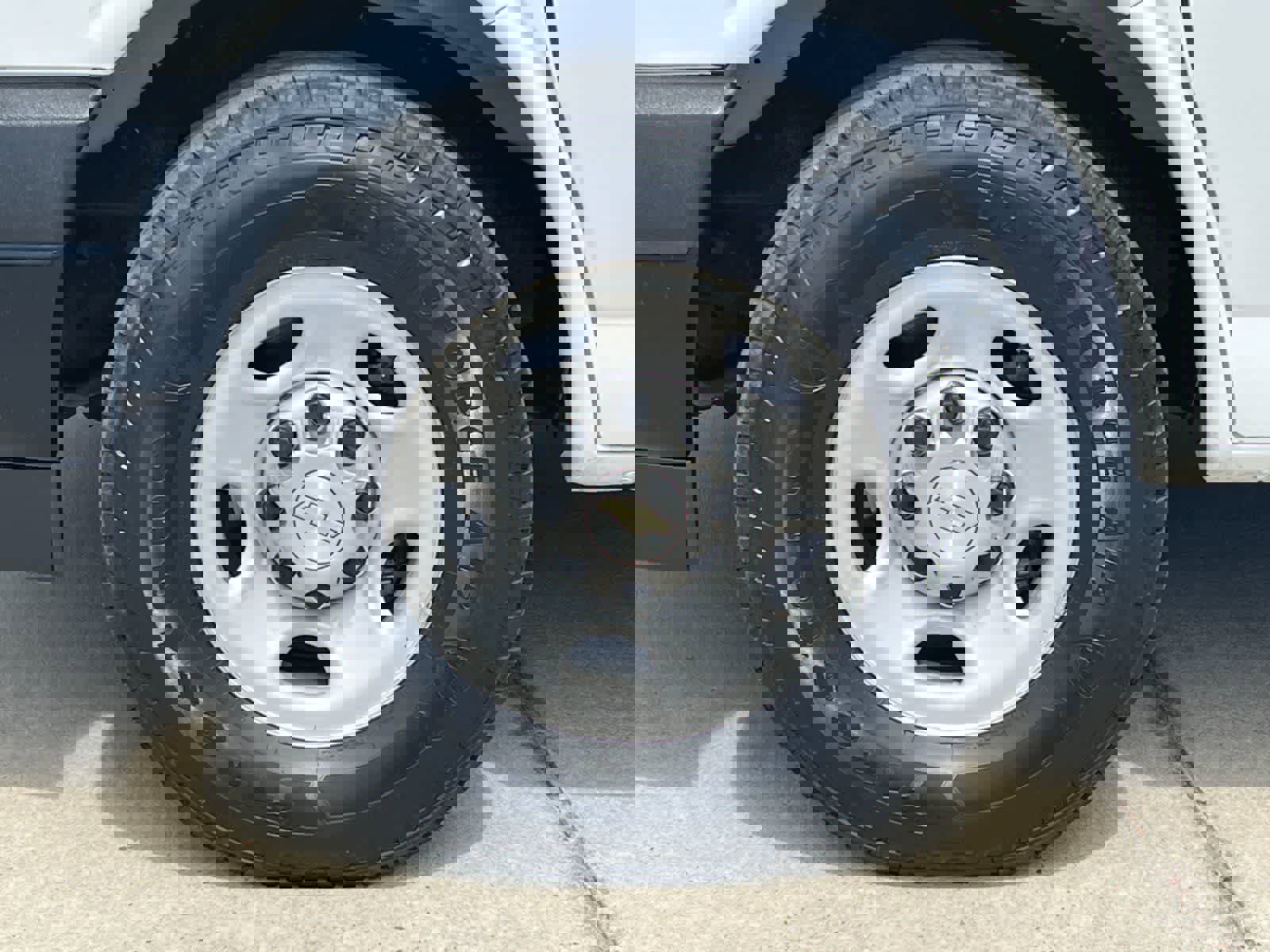 Used 2021 Chevrolet Express 2500 w/ Communications Package image 25