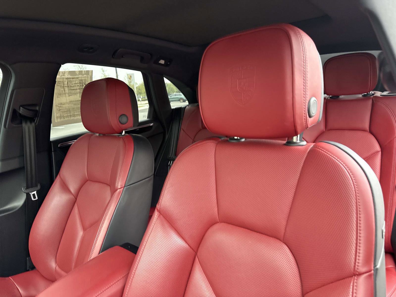 Used 2024 Porsche Macan image 23