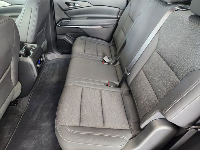 Used 2025 Chevrolet Traverse LT w/ Sun and Wheel Package image 13