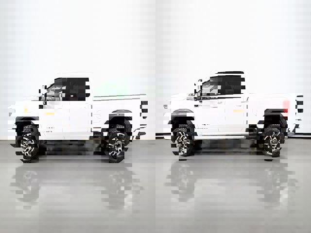 Used 2023 GMC Sierra 2500 AT4 image 4