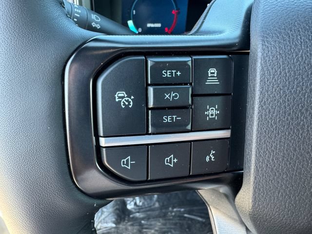 New 2026 Ford F350 Platinum w/ FX4 Off-Road Package AWD/4WD image 12
