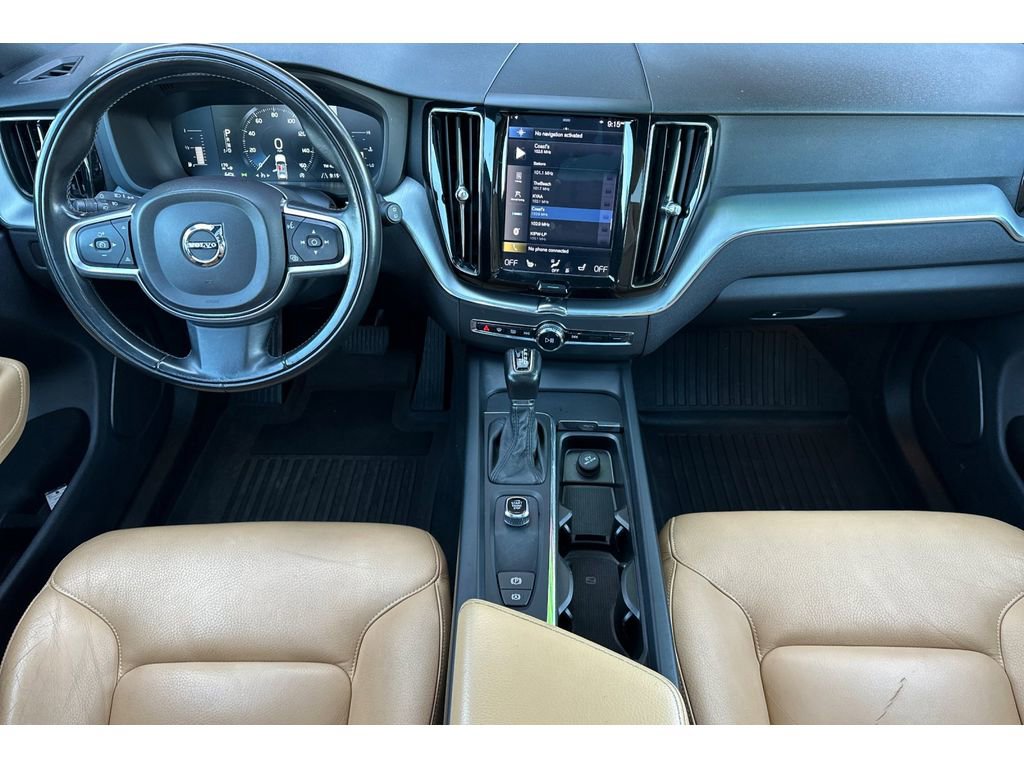 Used 2018 Volvo XC60 T5 Momentum image 14
