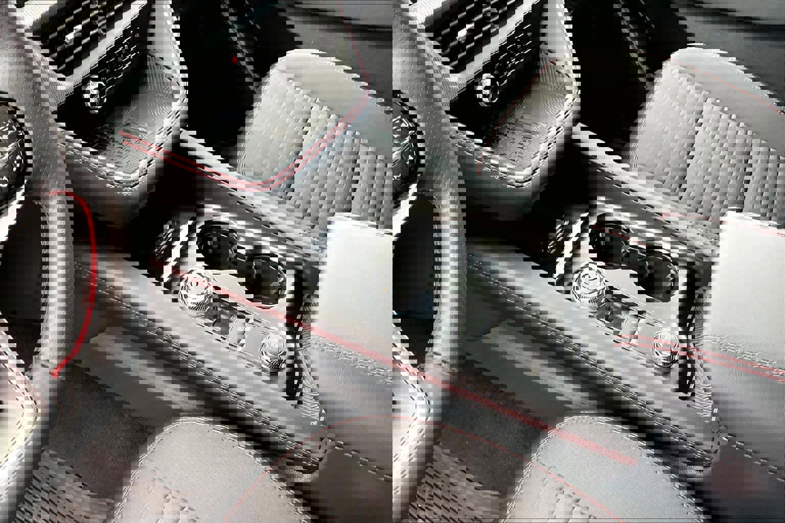 Certified 2025 Ford Explorer ST-Line w/ Premium Package image 17