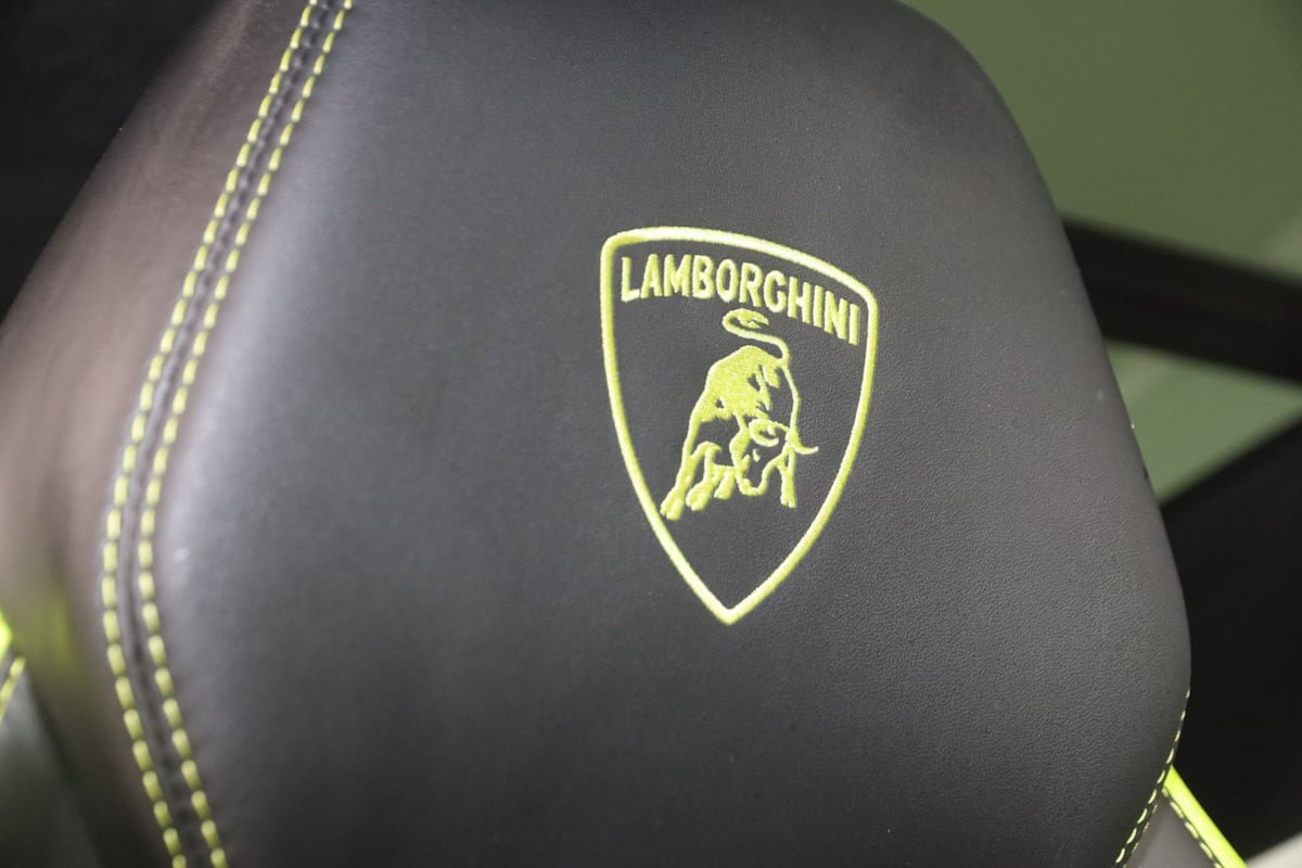 Used 2022 Lamborghini Urus AWD/4WD image 16