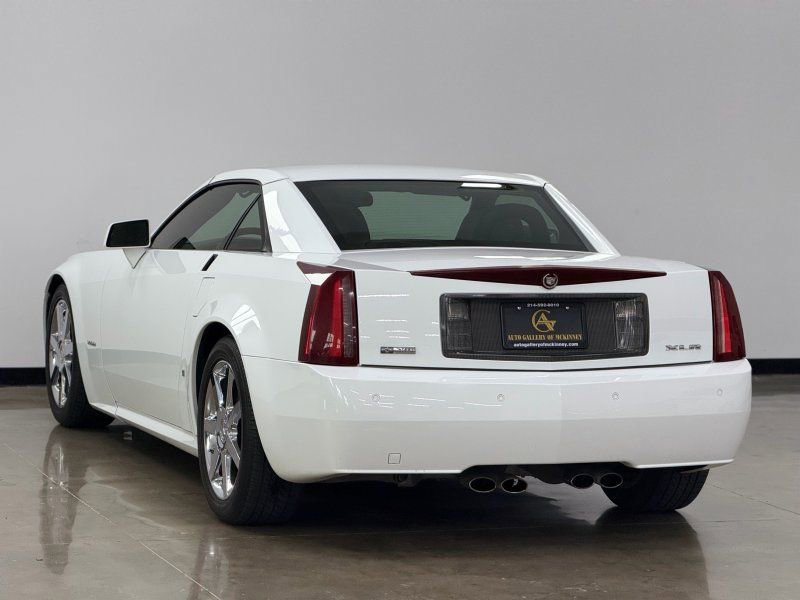 Used 2008 Cadillac XLR RWD image 4