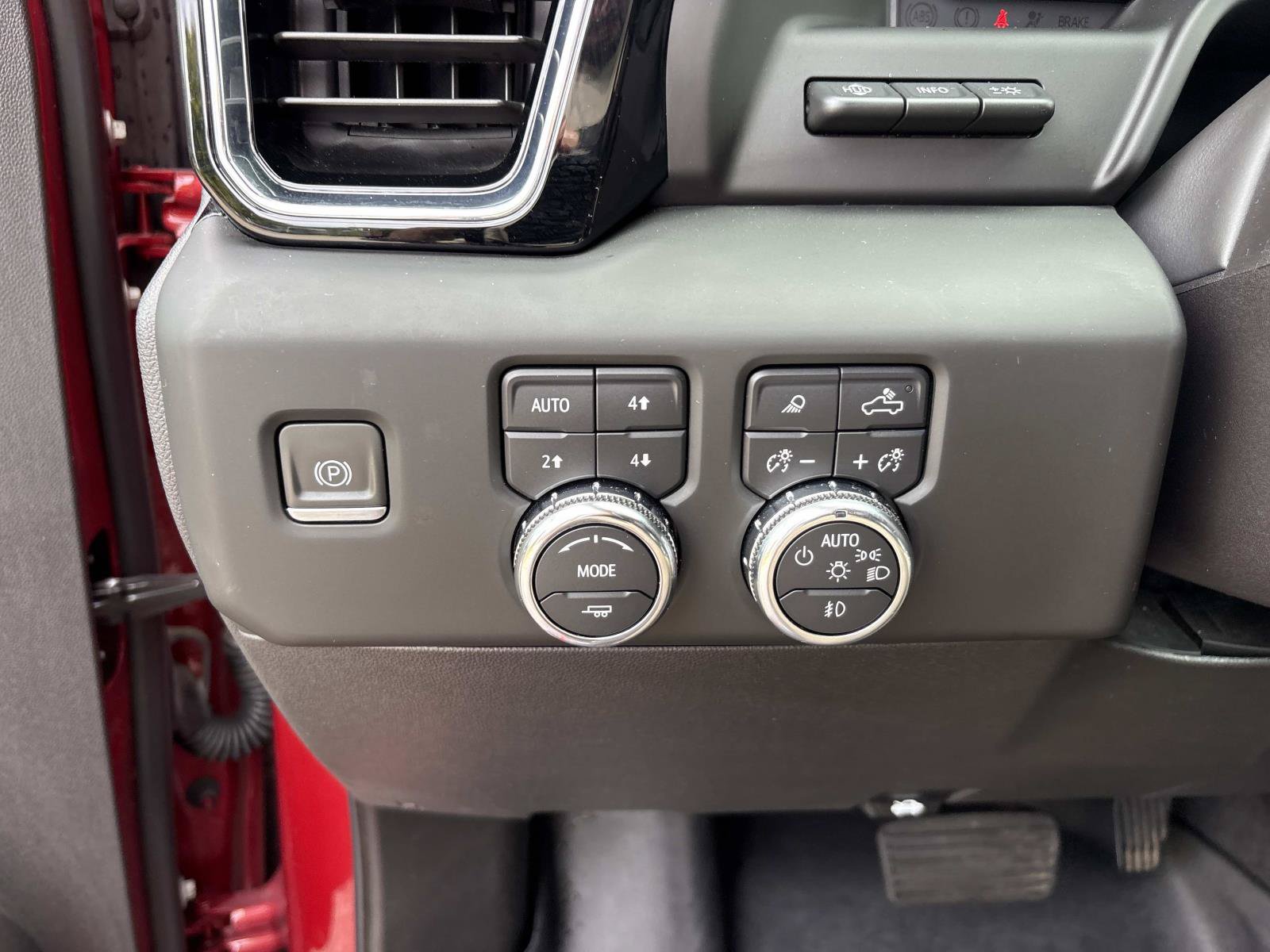 Used 2024 GMC Sierra 1500 Denali w/ Denali Reserve Package AWD/4WD image 19