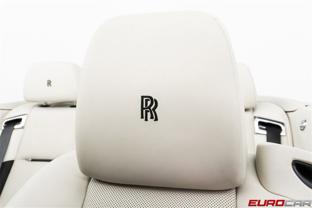 Used 2018 Rolls-Royce Dawn image 41
