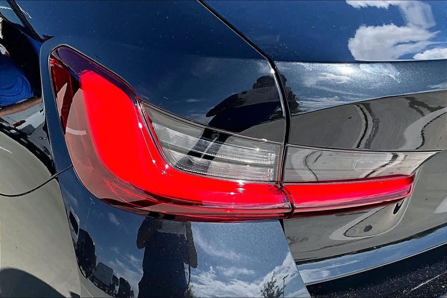 Used 2025 BMW 330i Sedan RWD image 27