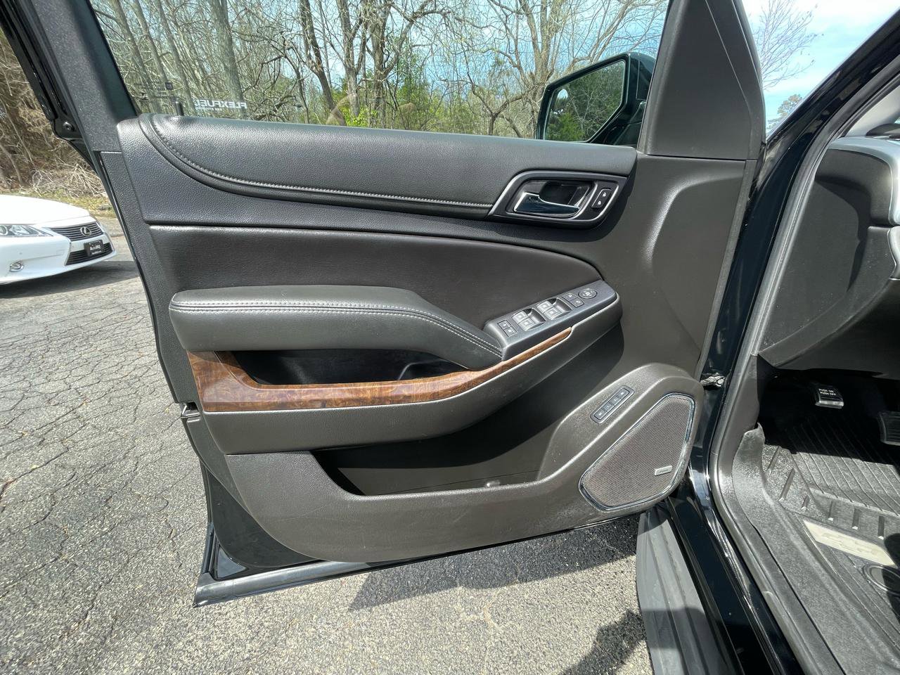 Used 2019 Chevrolet Tahoe LT image 16