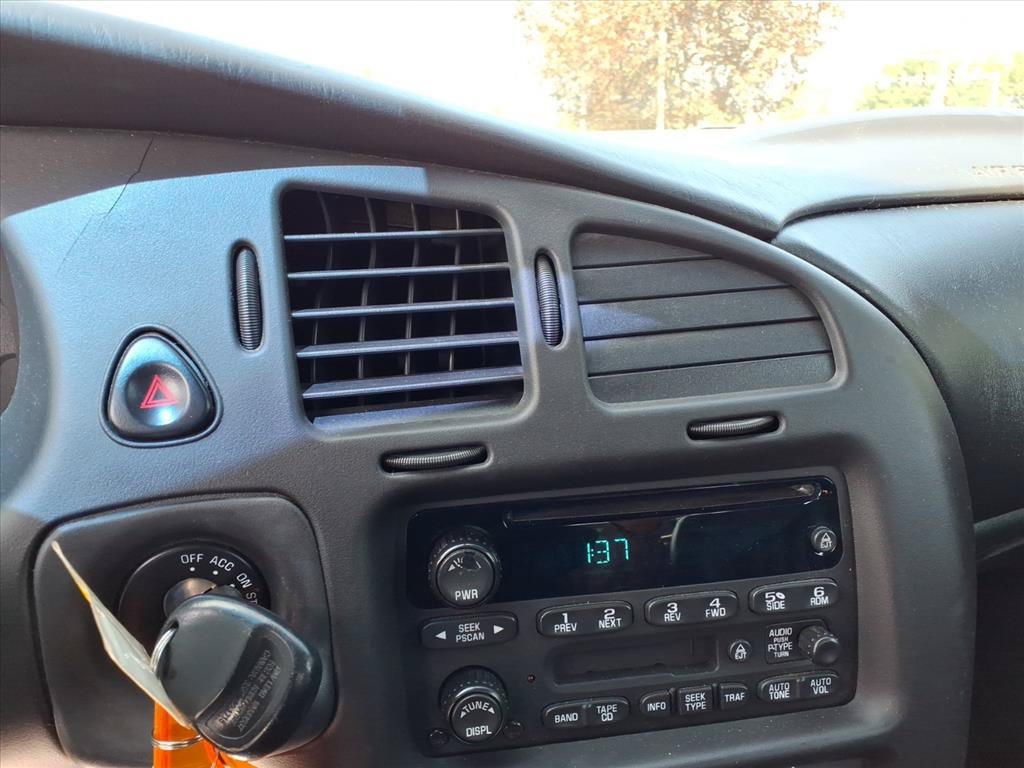 Used 2004 Chevrolet Monte Carlo SS w/ Preferred Equipment Group FWD image 10