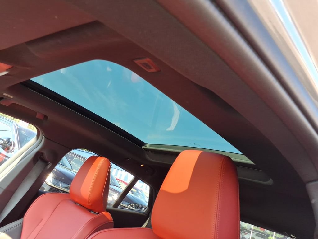 Used 2025 BMW X2 xDrive28i AWD/4WD image 15