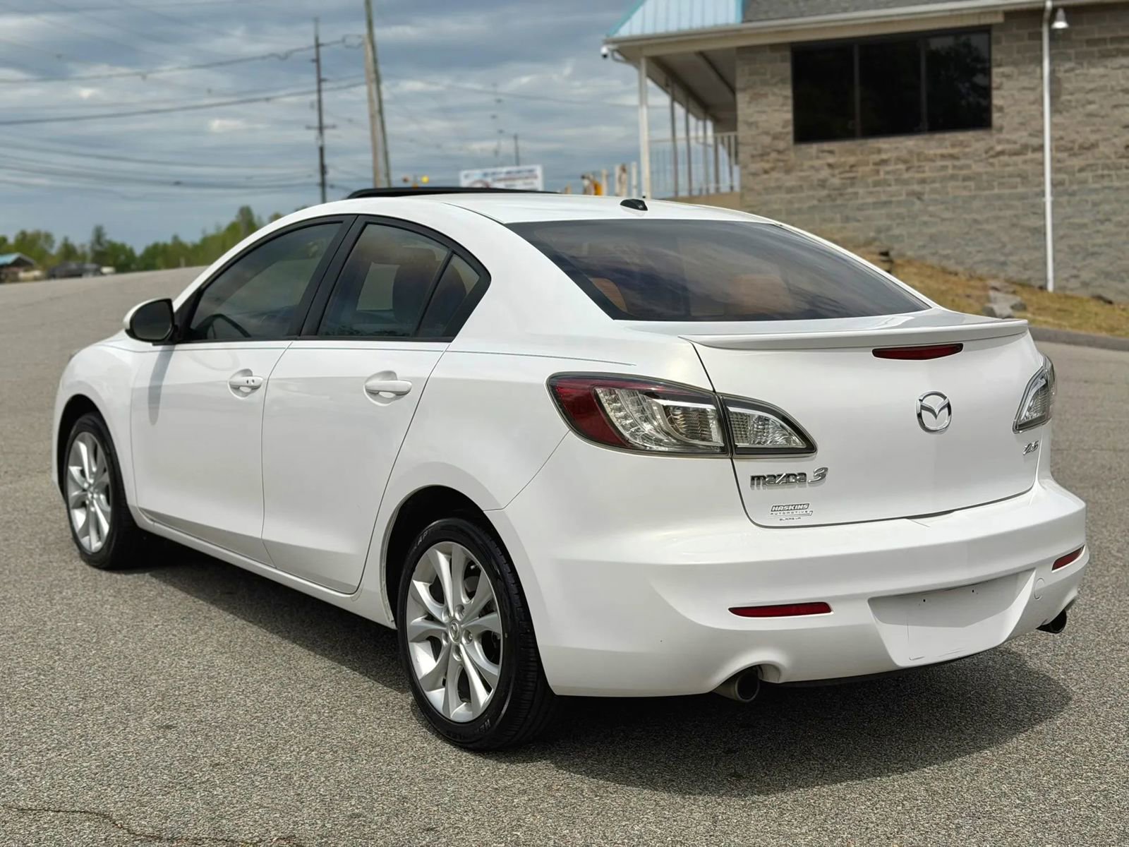 Used 2010 MAZDA MAZDA3 s Grand Touring FWD image 3