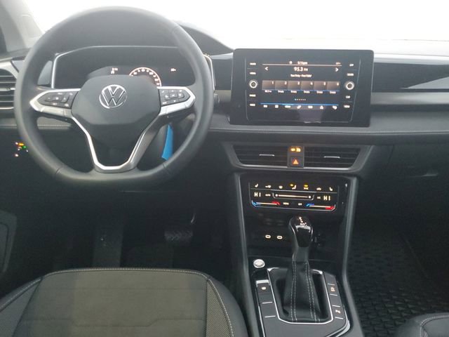 New 2026 Volkswagen Taos SE FWD image 16