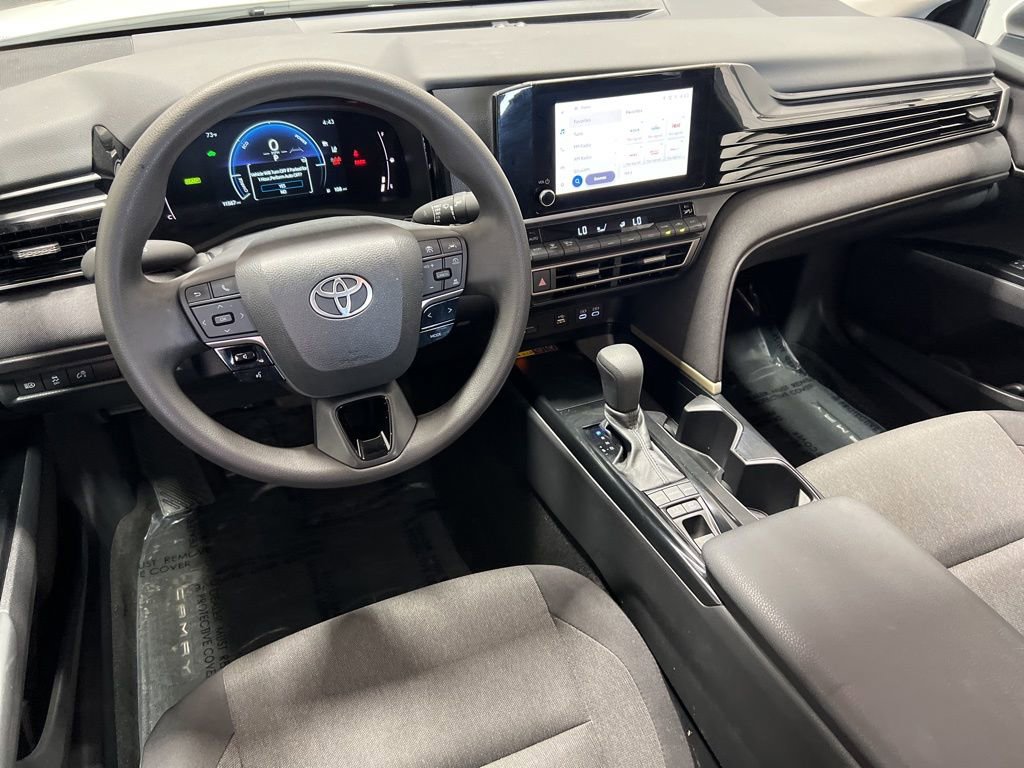 Used 2025 Toyota Camry LE image 19