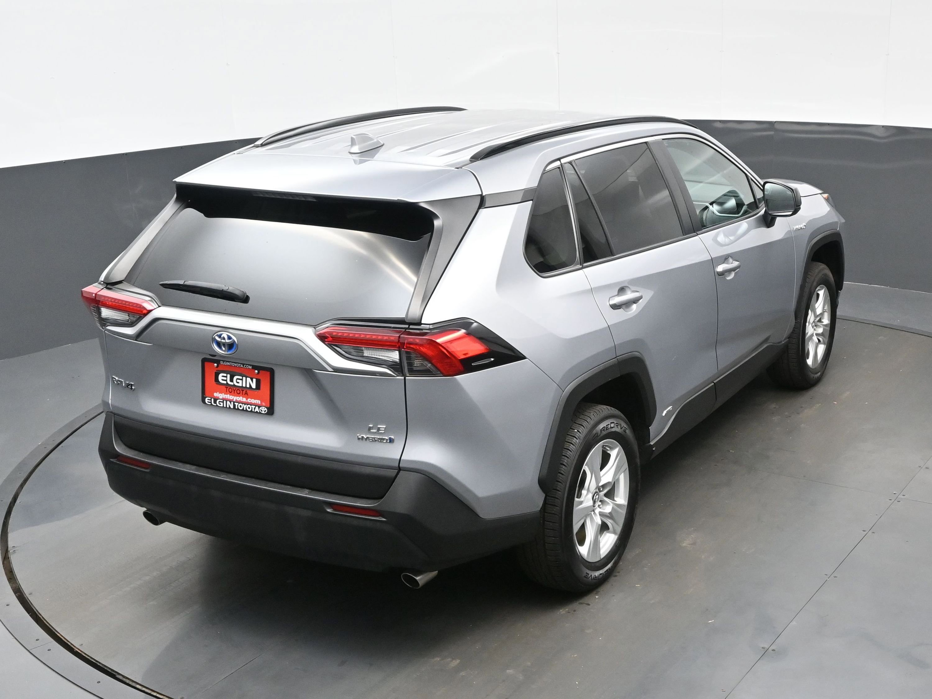 Used 2021 Toyota RAV4 LE image 38