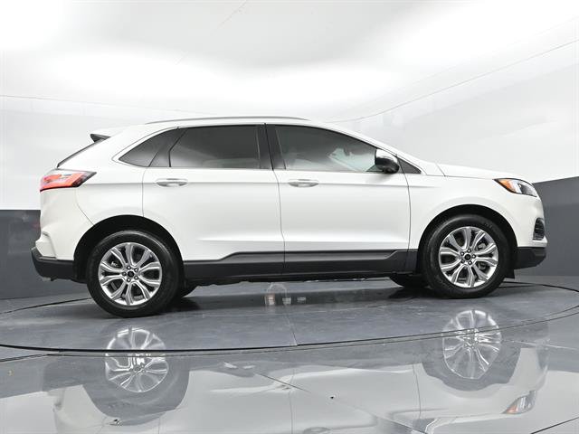 Certified 2024 Ford Edge Titanium AWD/4WD image 33