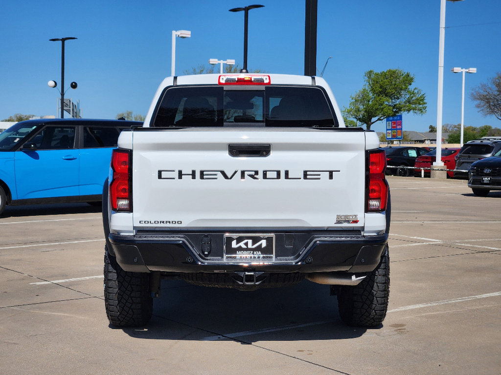 Used 2025 Chevrolet Colorado ZR2 w/ Technology Package image 13