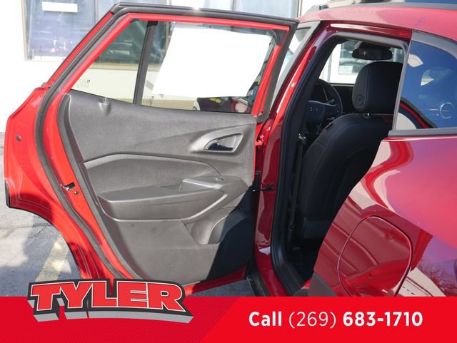 New 2026 Chevrolet Trax RS w/ Driver Confidence Package FWD image 19