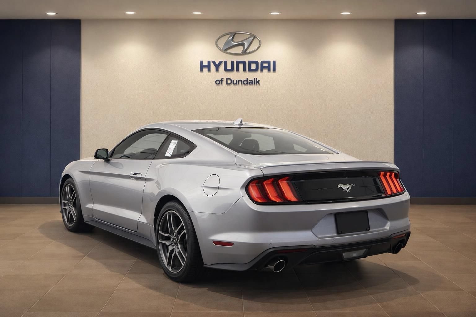 Used 2022 Ford Mustang Premium RWD image 5